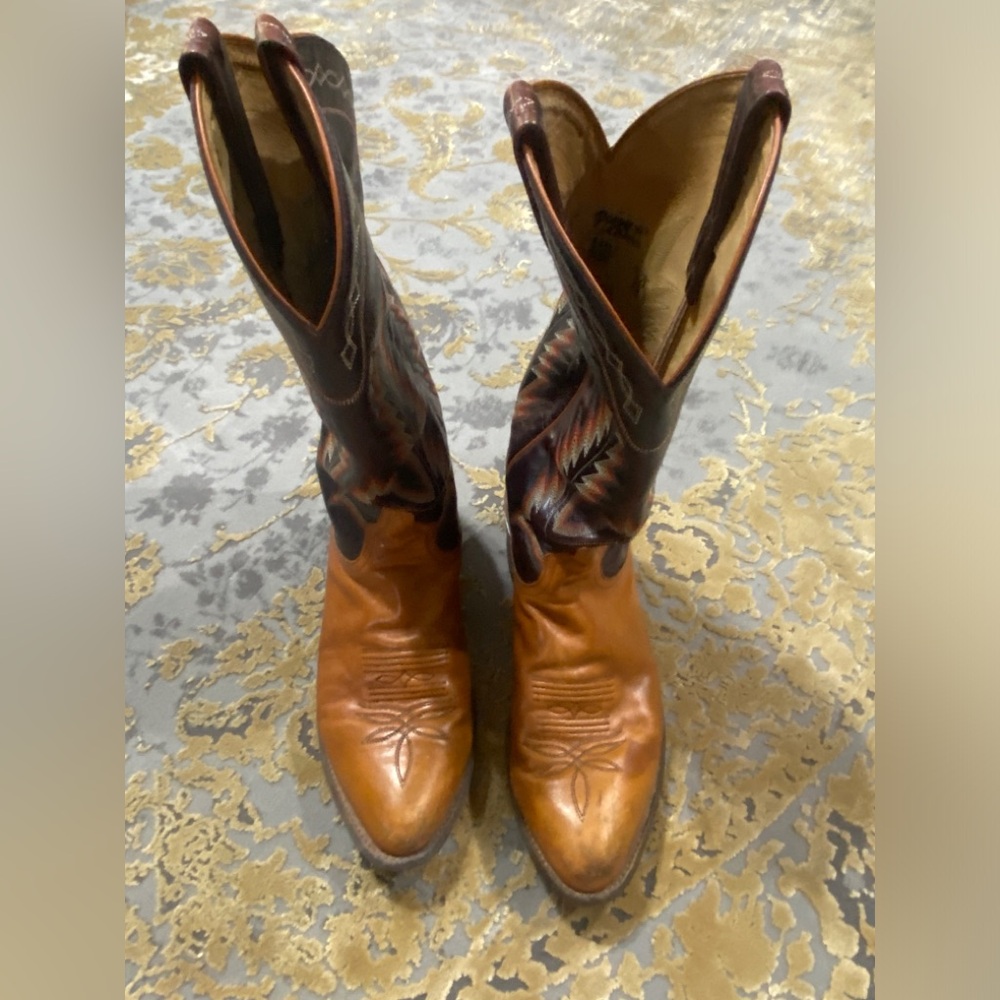 Tony Lama size 10 boots